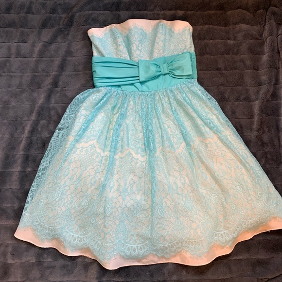 Betsey Johnson Evening Strapless Formal Dress π Size 4 - Picture 8 of 17